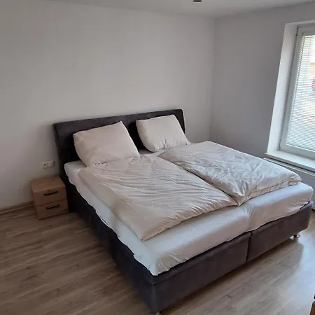 2 Modern Flat Near The Hockey Stadium Daire *