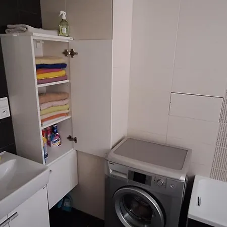 2 Modern Flat Near The Hockey Stadium *